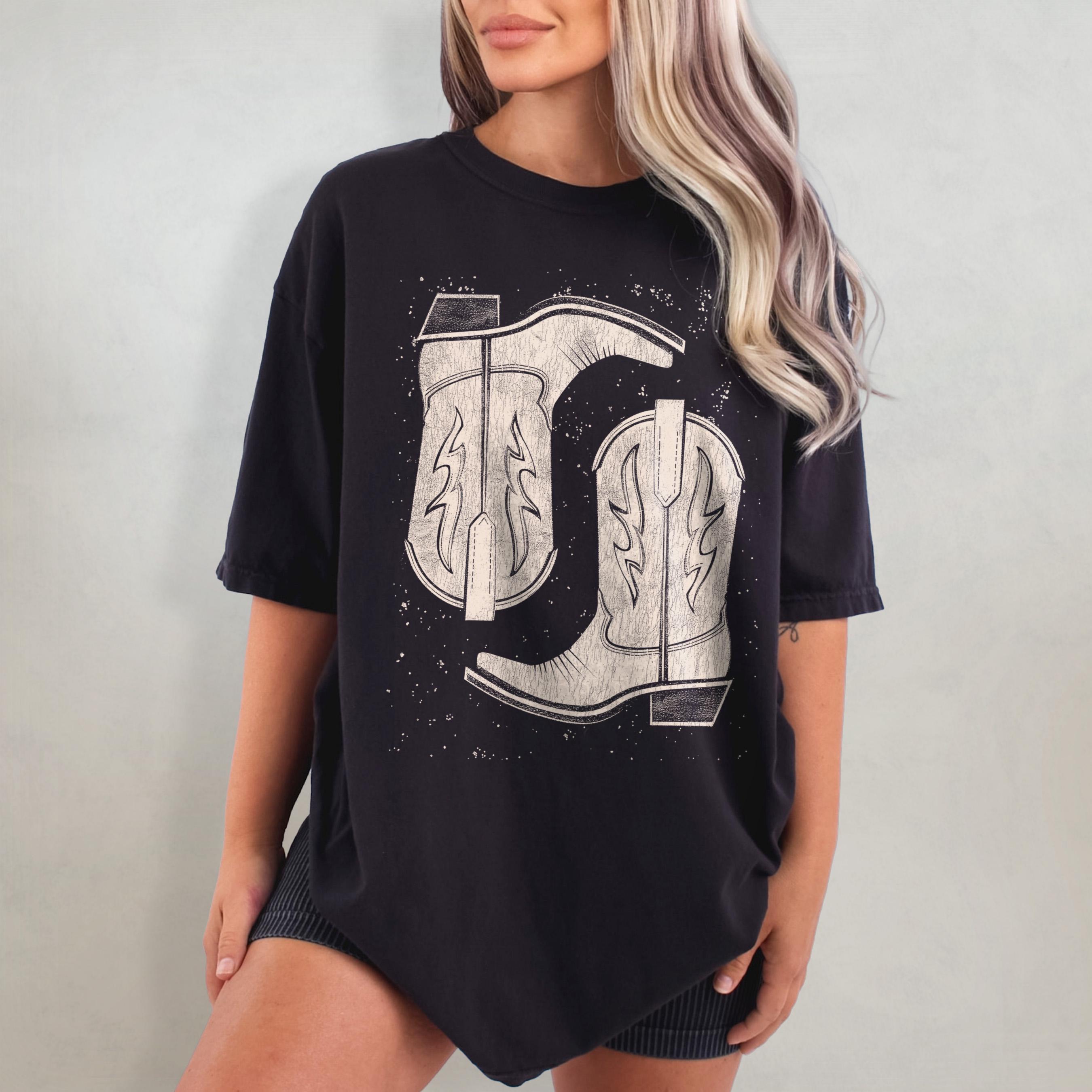 เสื้อยืดพิมพ์ลายรองเท้าบูทคาวเ - Women'S Fashion Trends 2026 Spring Summer บทวิจารณ์และราคา